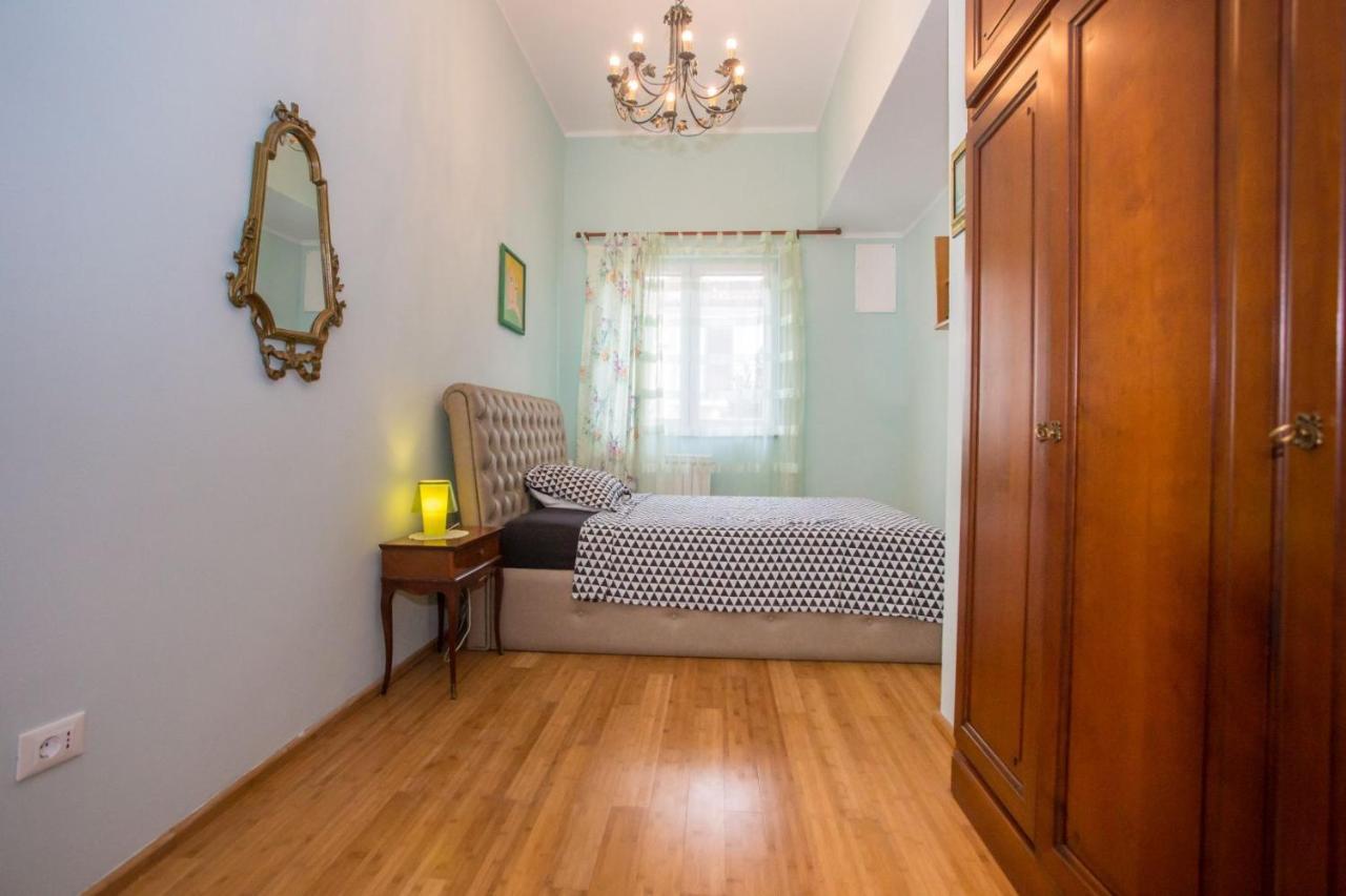 For 8 People Near The Apartment Porec